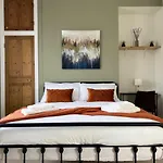 The Poppy Inn